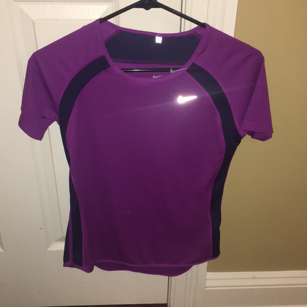 Women’s Nike XS dry fit